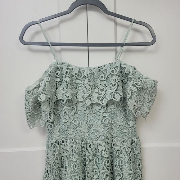 H&M off the shoulder lace dress, size 6 - Picture 6 of 13